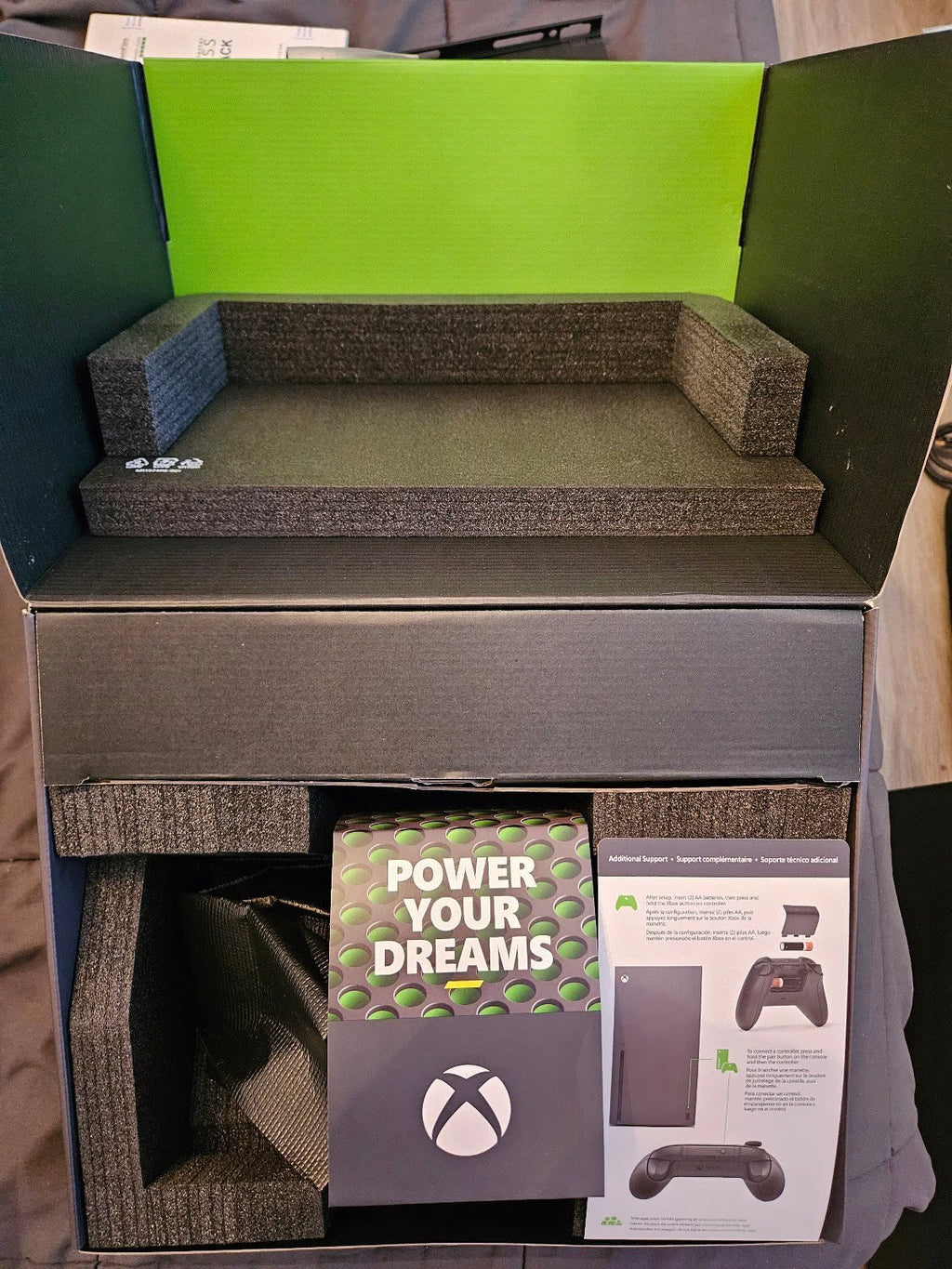 Xbox Series X With Series 2 Controller 7T59