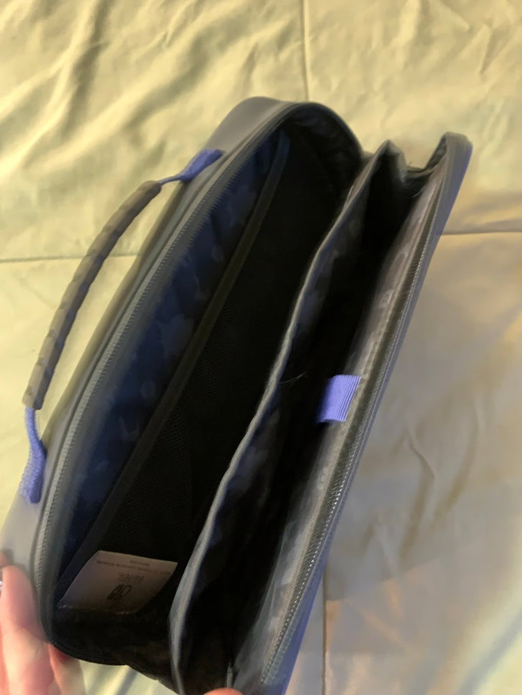 Barely used Nintendo Switch OLED with games travel case and extra controller 3K57