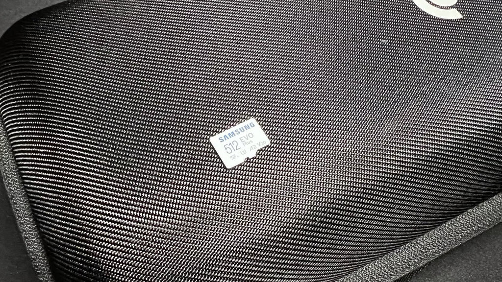 Steam Deck | 256GB + 512GB SD Card | Near Mint | Extras Included 9V73