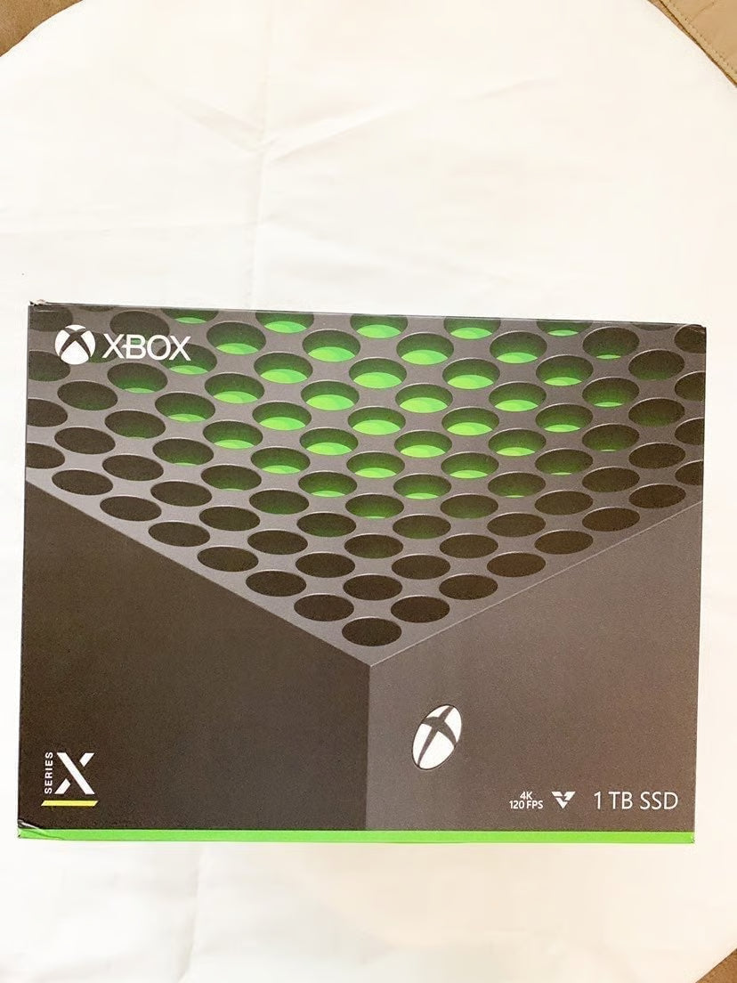 Xbox Series X console 1J31