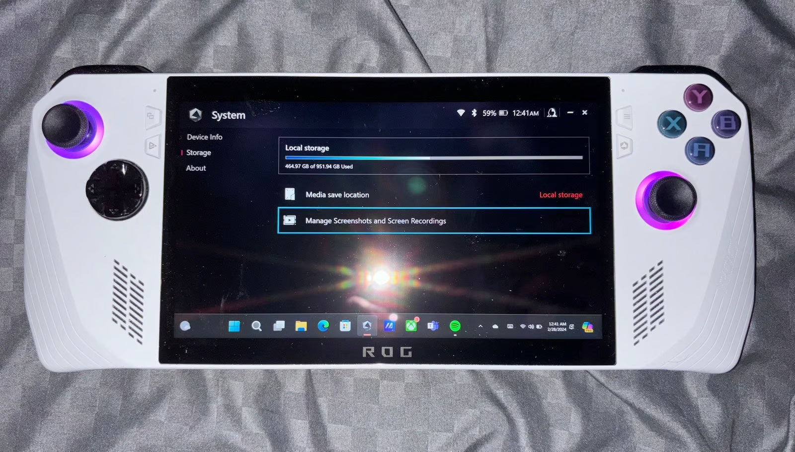 ASUS rog ally z1 extreme 2L35