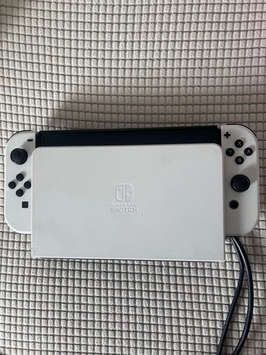 Nintendo switch oled black and white  bundle 2W33