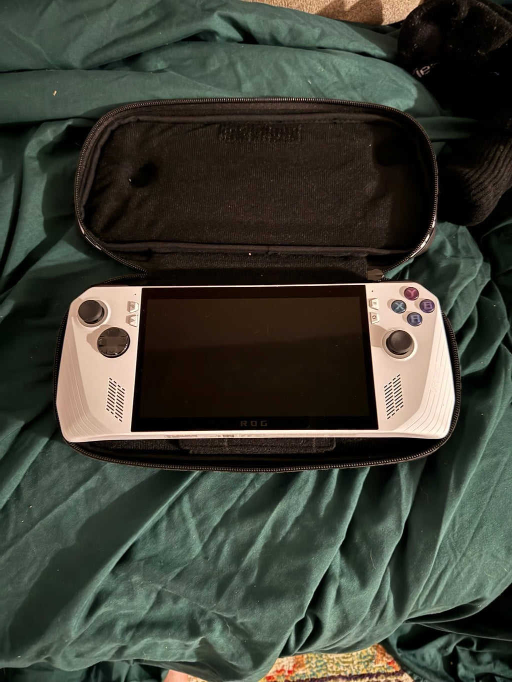 ASUS rog ally z1 extreme 1J23