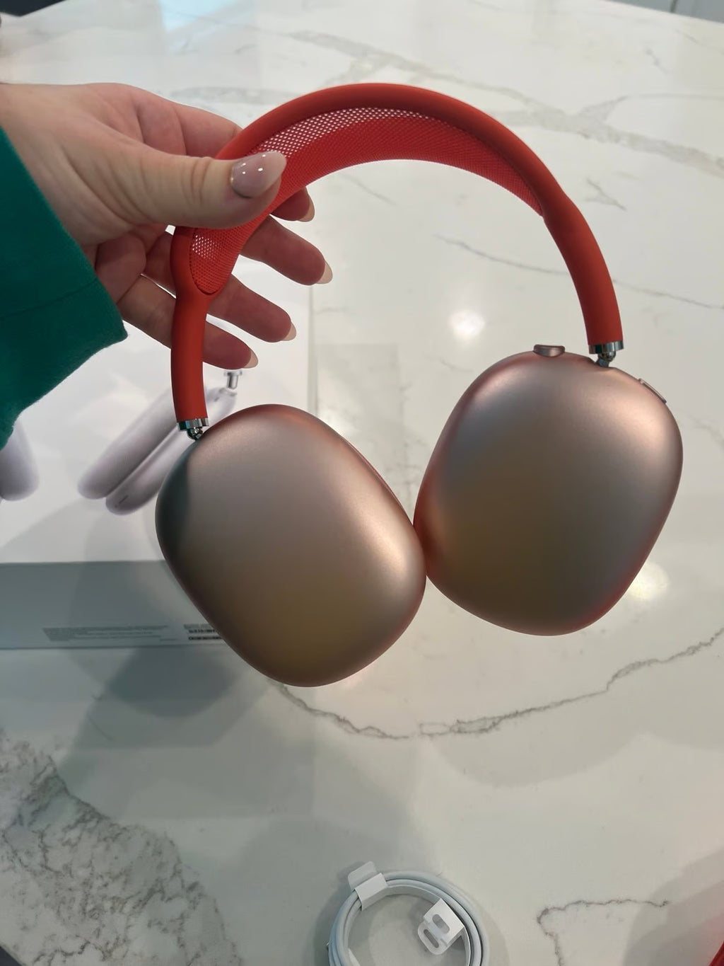 NEW Apple AirPods Max with Smart Case in Pink 8Z66