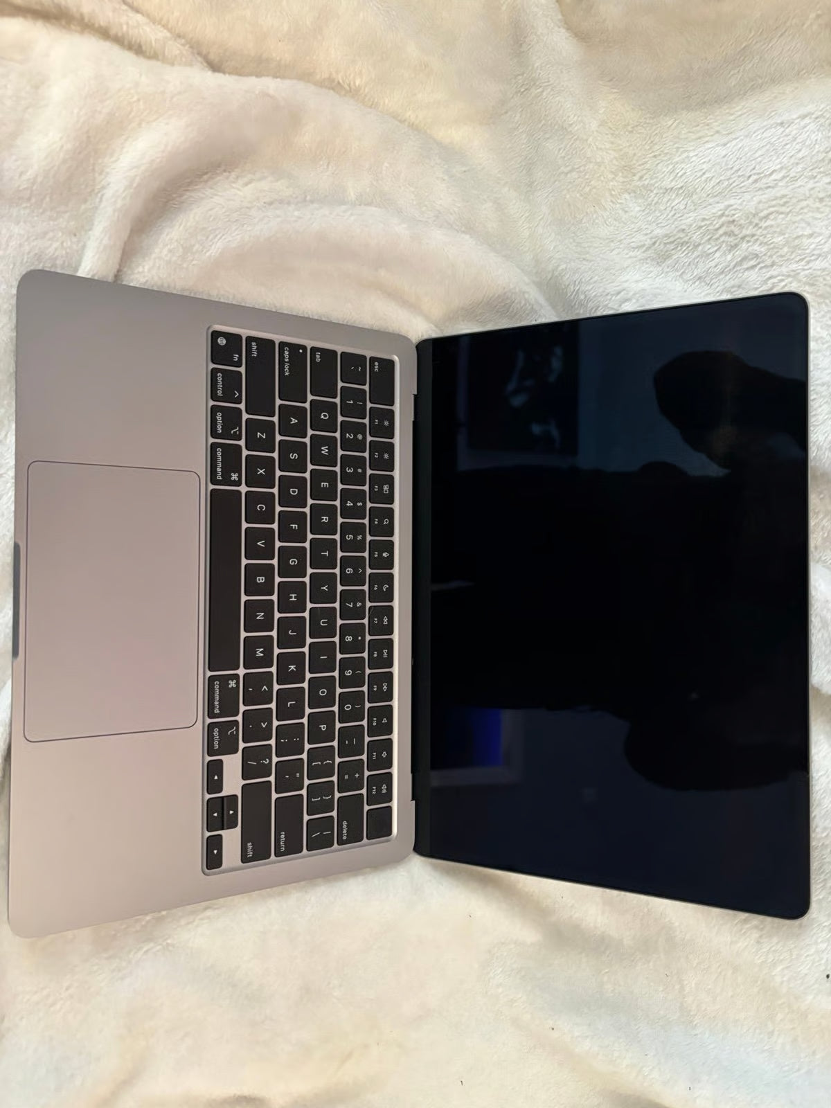 MacBook Air 13in M2 256gb 3A39