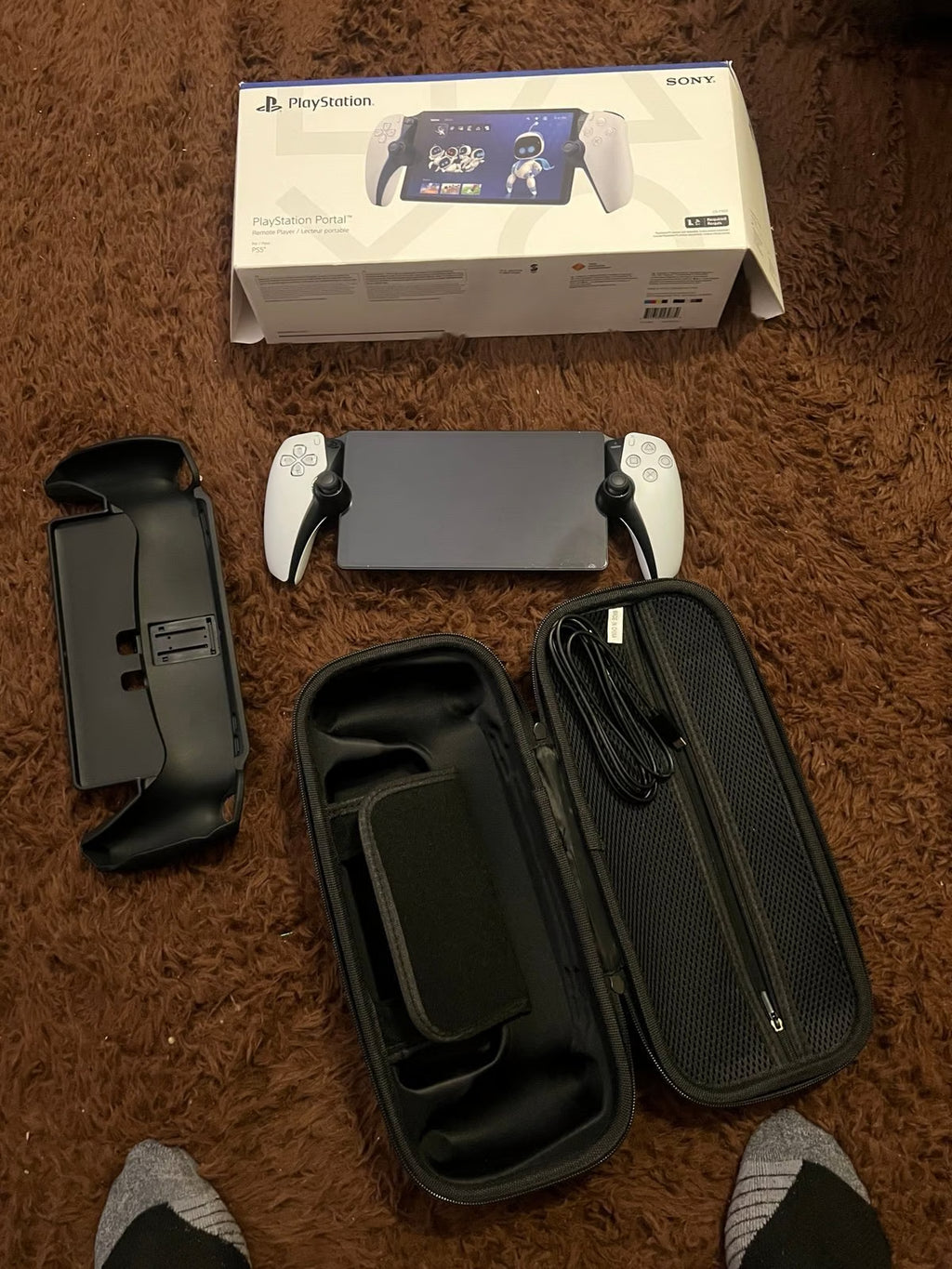 PlayStation Portal and Bundle 2V78