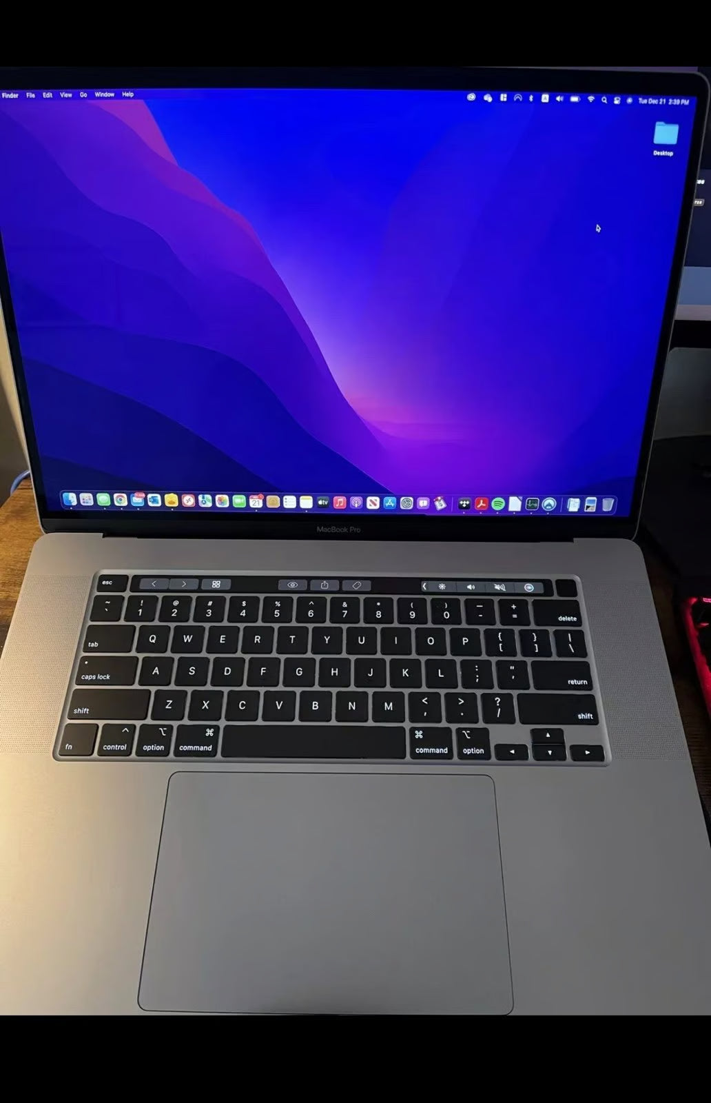 EXCELLENT Apple MacBook Pro Touch 16 inch 2.4GHz 8 Core i9 32GB 1TB SSD 1U97