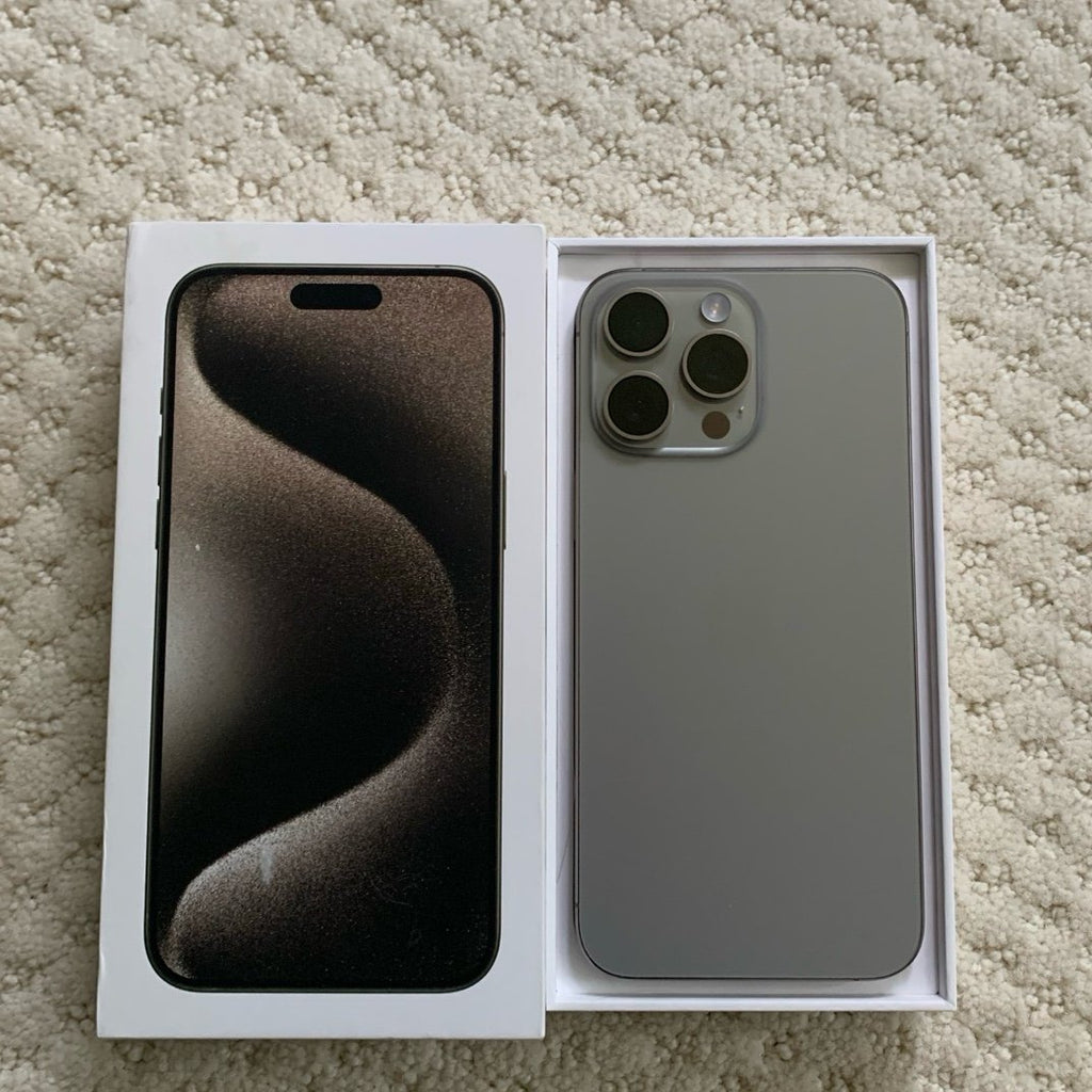 Brand New iPhone 15 Pro Max Natural Titanium 256GB Unlocked with Sim Tray 3V98