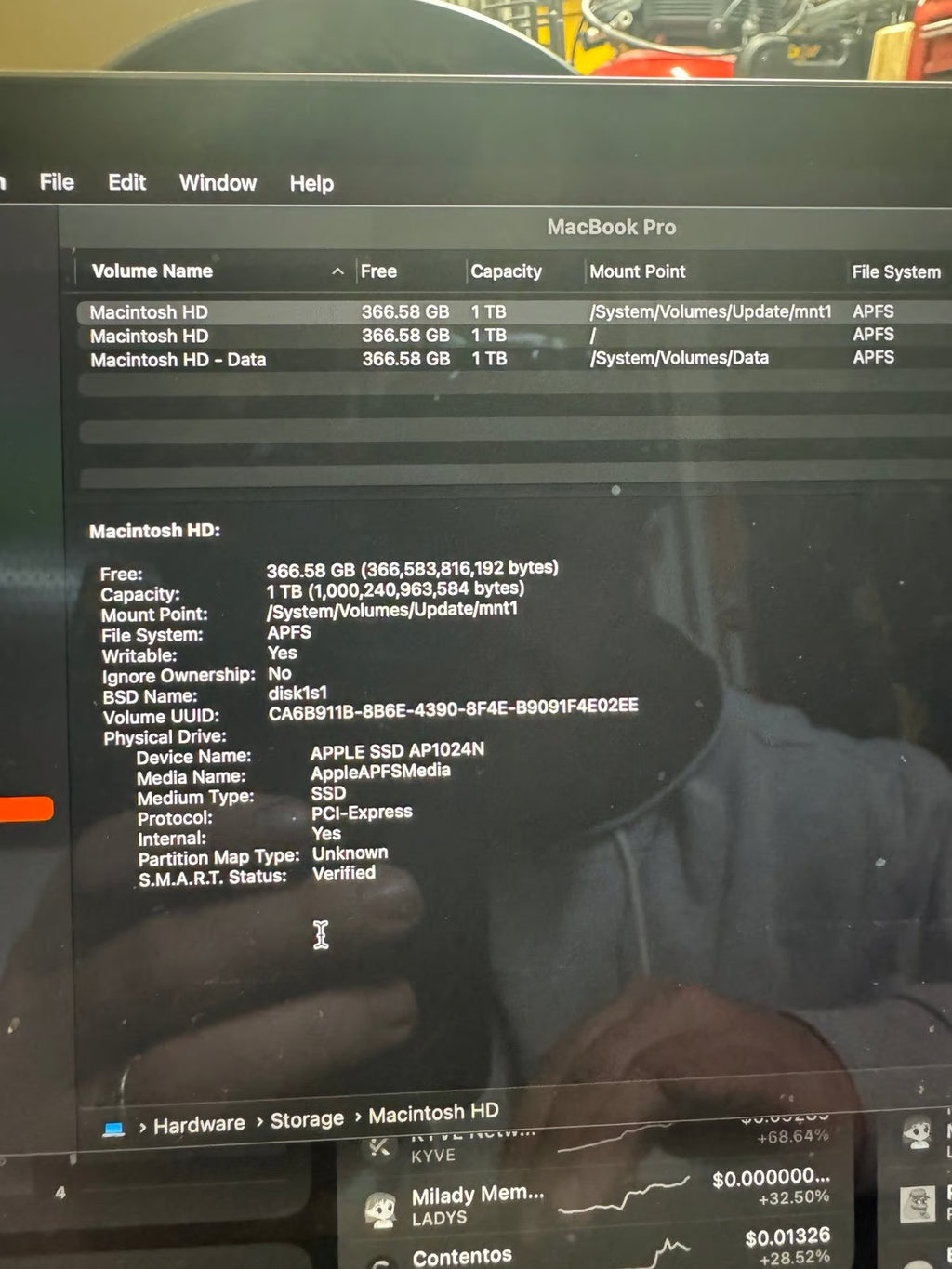 MacBook Pro 16 inch 2019 8-Core Intel i9 AMD Radeon Pro 5500M 1TB Retina display 3P19