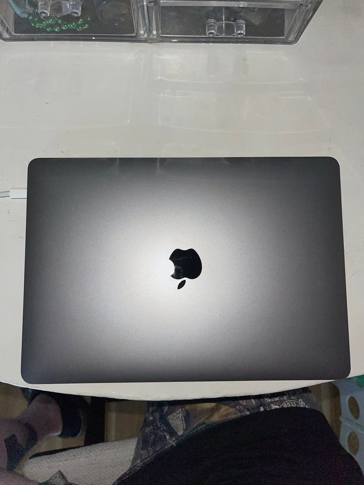 2020 MacBook Pro 13 inch M1 Chip Laptop 8E97