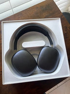 Apple Airpods Max Headphones with smart case 2H19