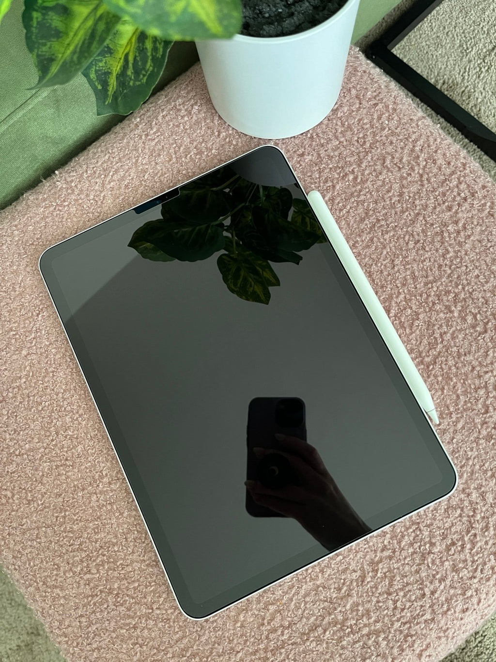 iPad Pro 11 inch 1st Generation + Apple Pencil 2nd Gen (with case) 3Z76