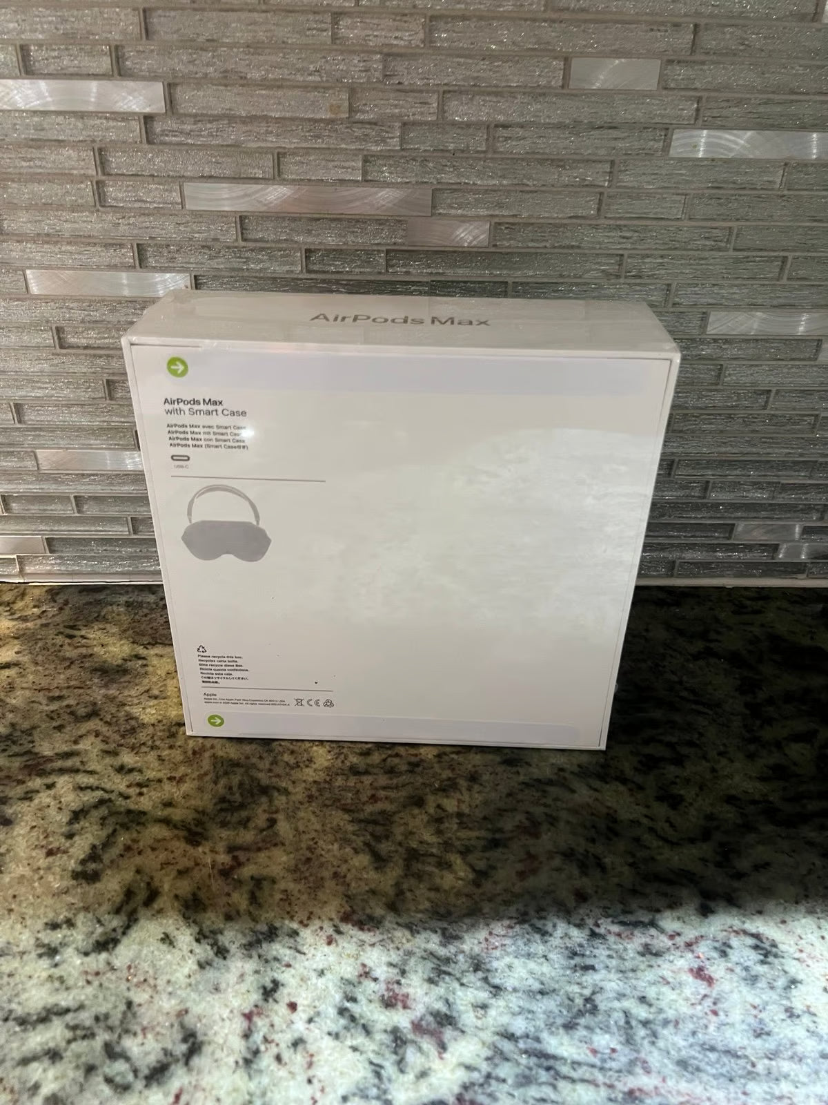 Apple AirPods Max with Smart Case & Lightning USB-C Cable 5Y28