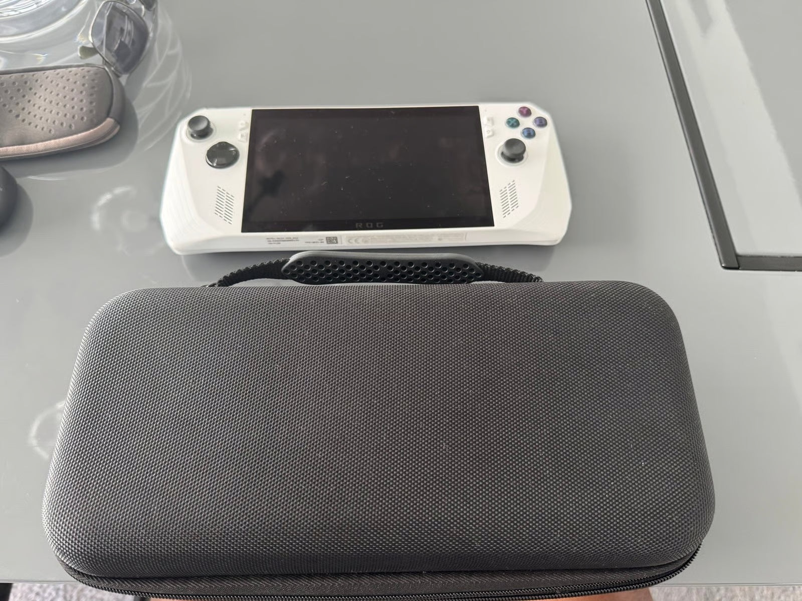 ASUS rog ally z1 extreme 5W65