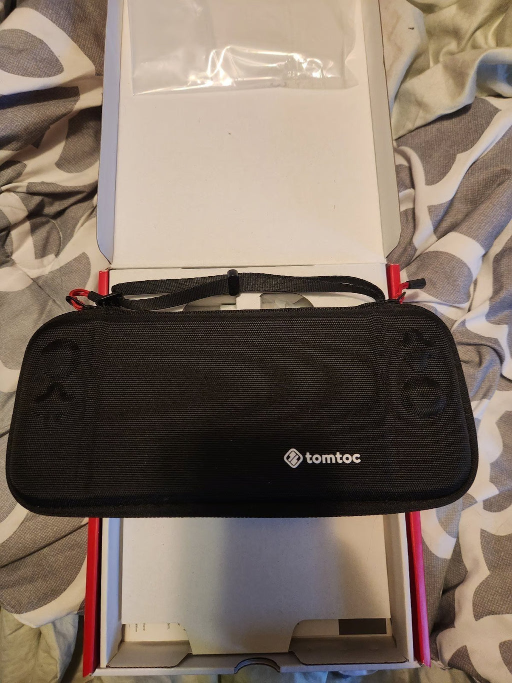 Nintendo Switch OLED Bundle White with protective case 5E51