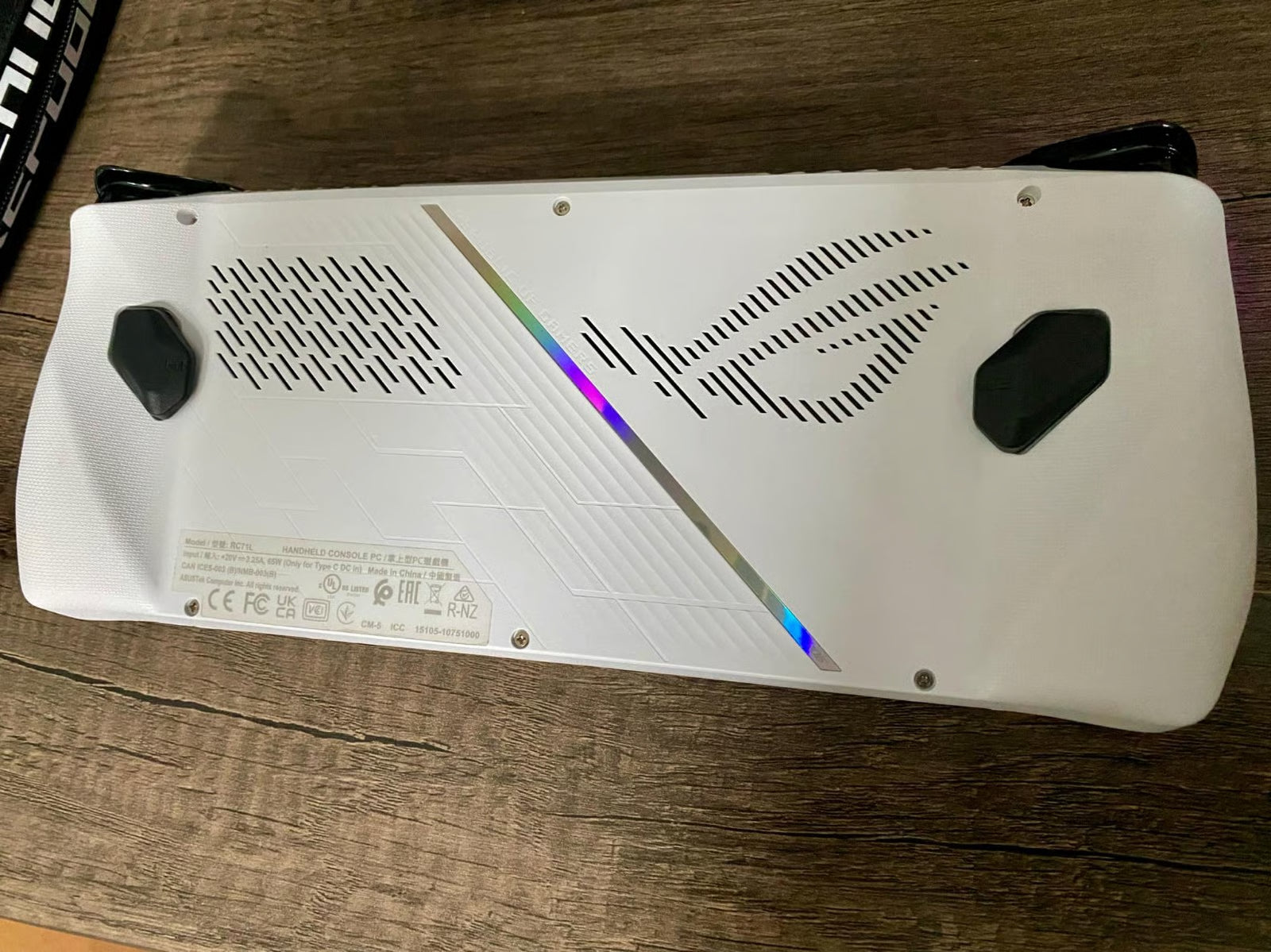 ASUS rog ally z1 extreme 9P23