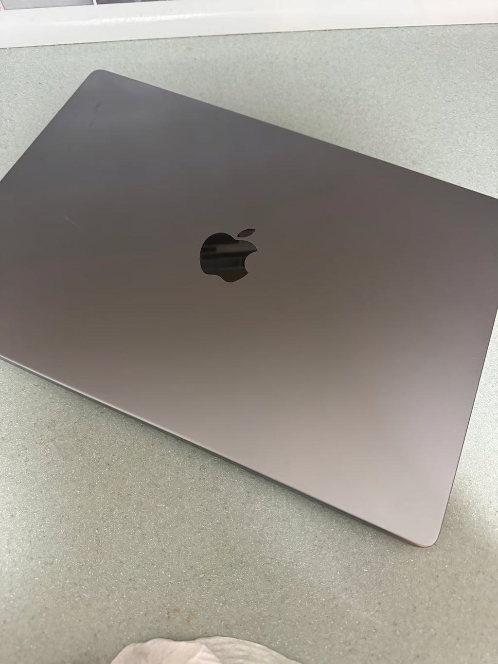 macbook pro m1 16 inch 3Y22