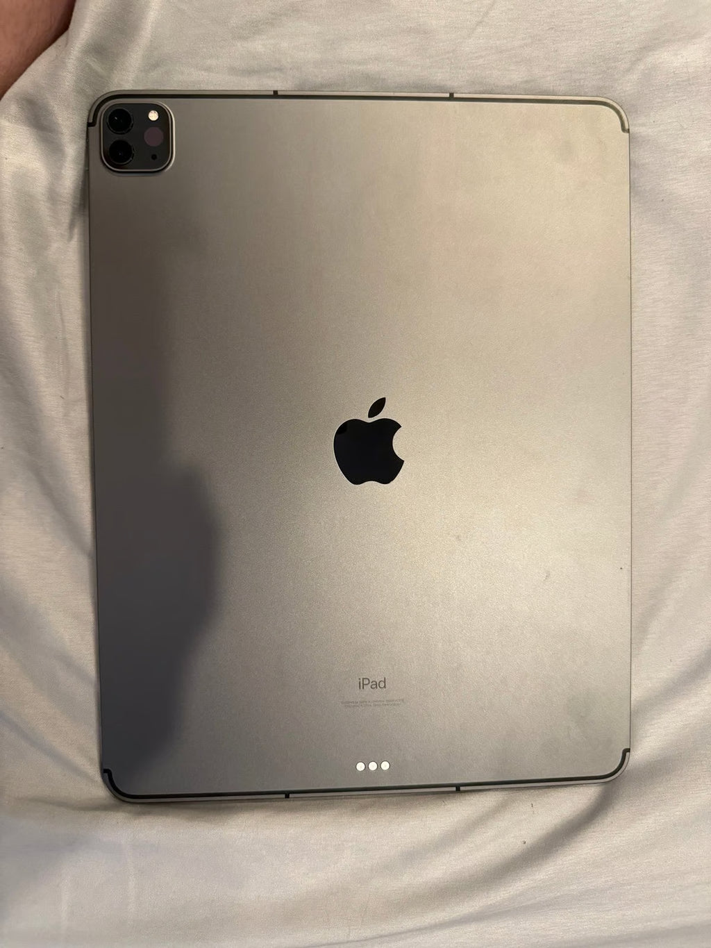 iPad Pro 12.9�?256gb 5th generation M1 2K19