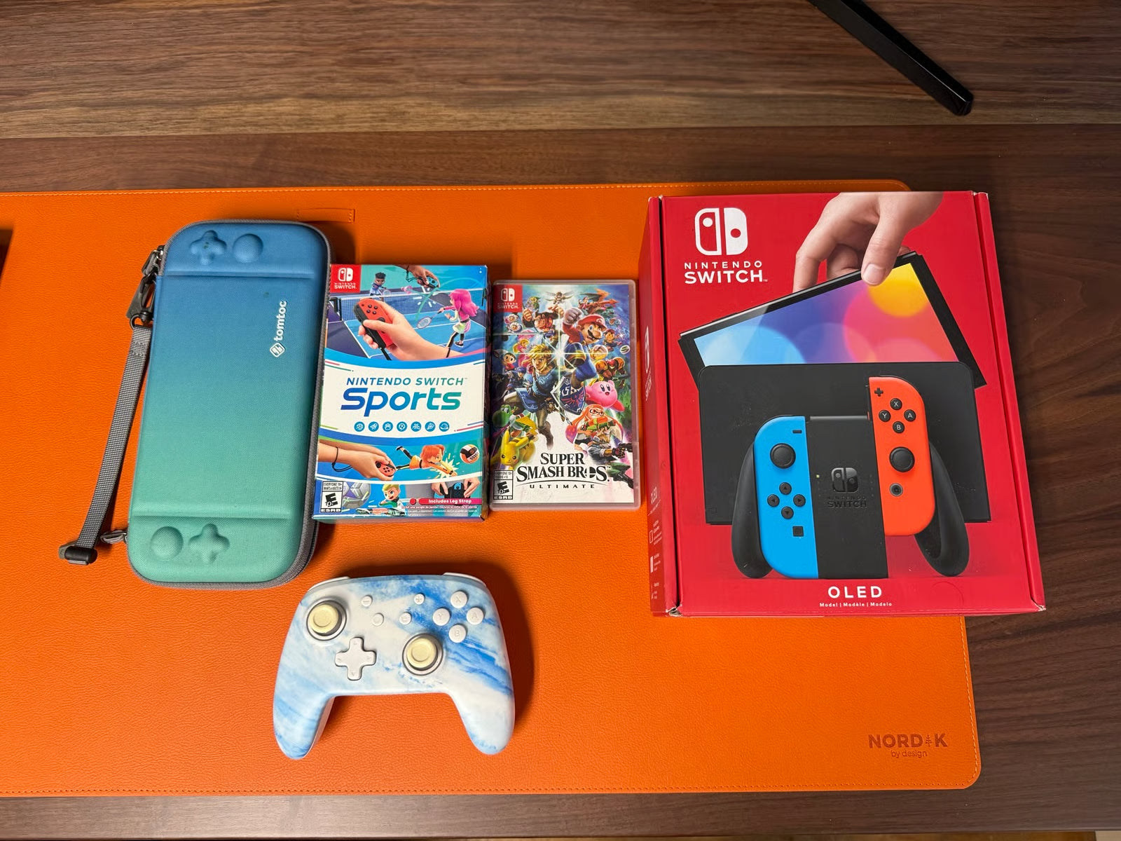 Nintendo Switch OLED bundle 6B68