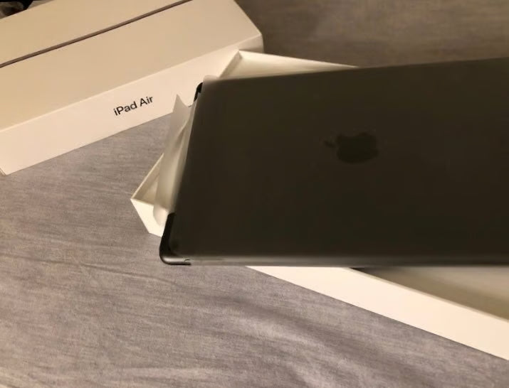 iPad Air Wi-Fi 64Gb 2nd gen (never used) 1L85