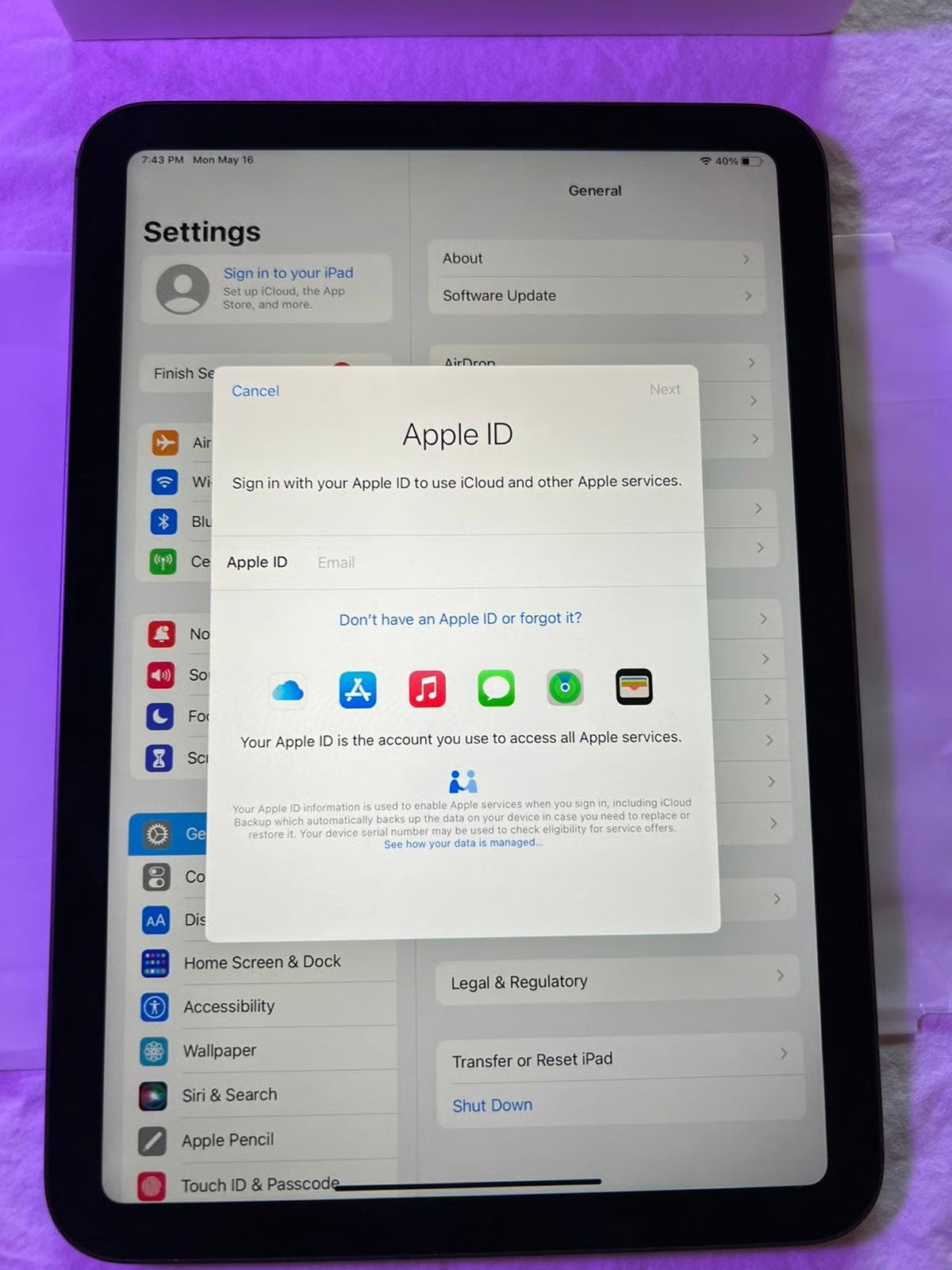 Apple iPad Mini 6th Generation 64 GB in Black CELLULAR VERIZON 8D15