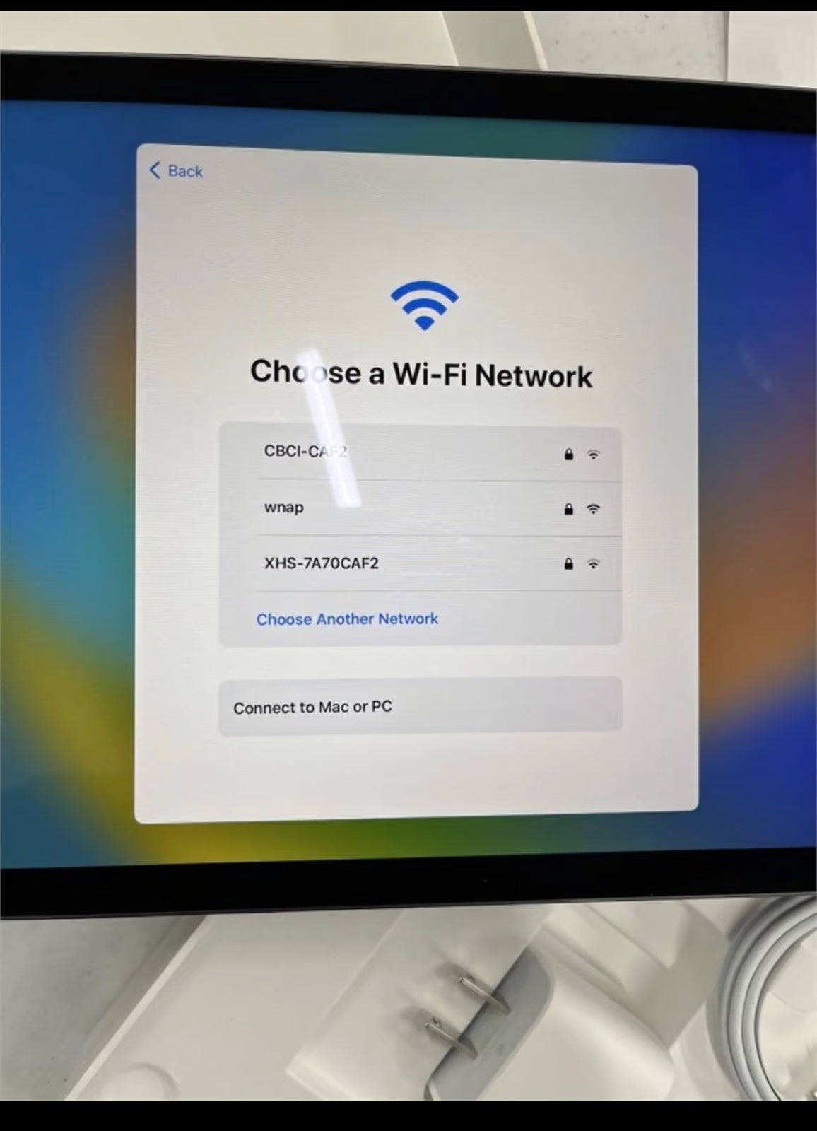 Apple iPad Air 5th Generation 64 GB in Space Gray 7H23