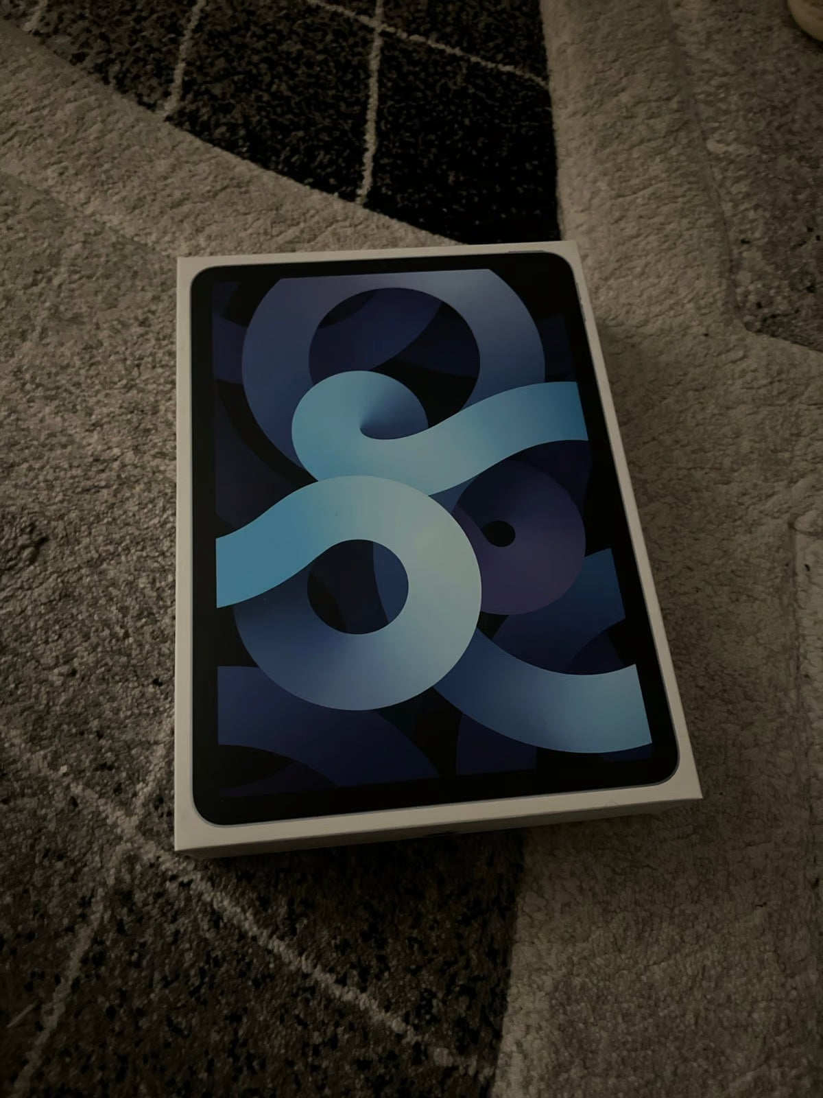 Apple iPad Air 4th Generation 64 GB in Sky Blue 5X86