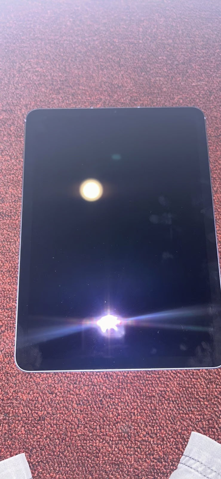 Apple iPad Air 5th Generation 256 GB in Purple 2L76