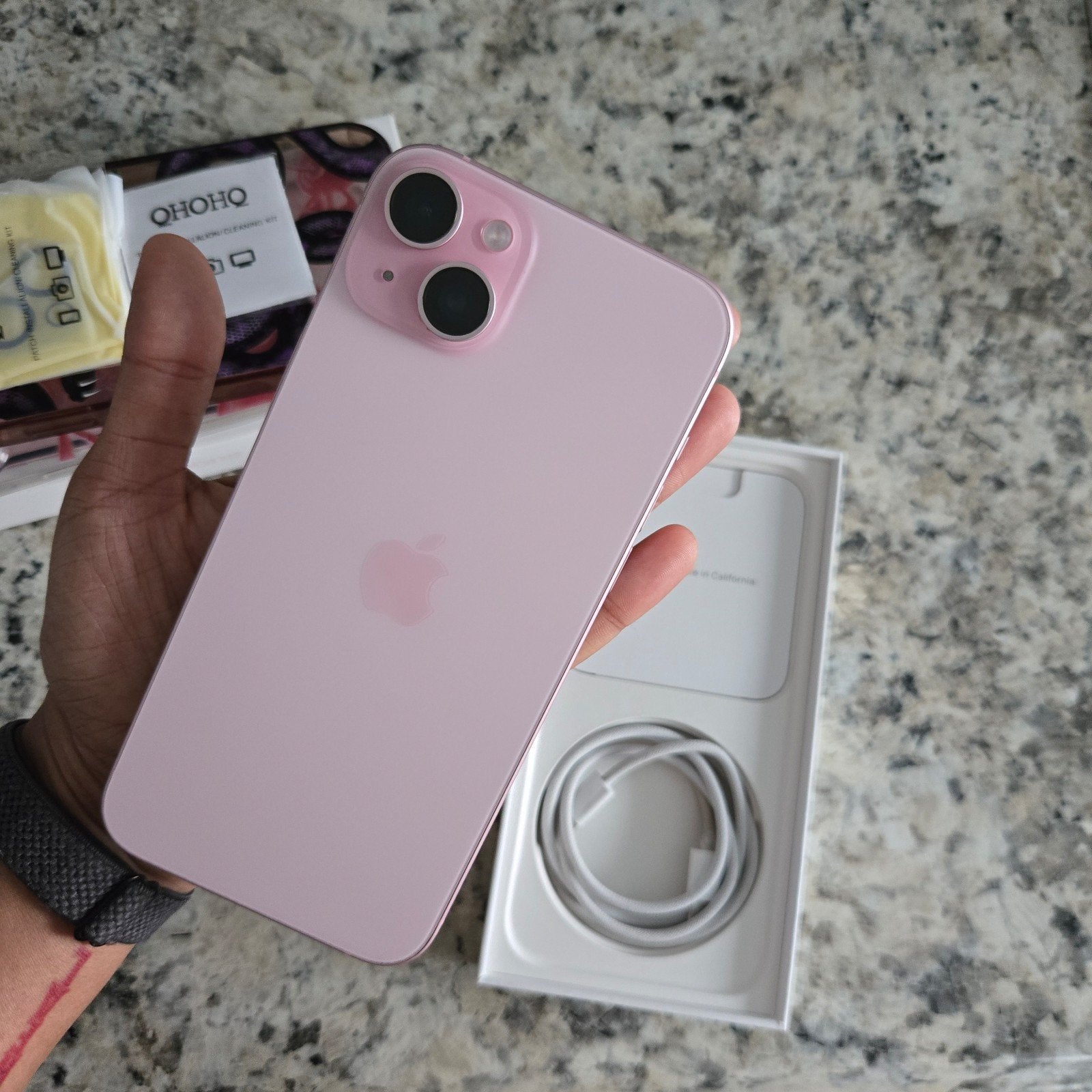 UNLOCKED Pink iPhone 15 plus 256gb 3F15