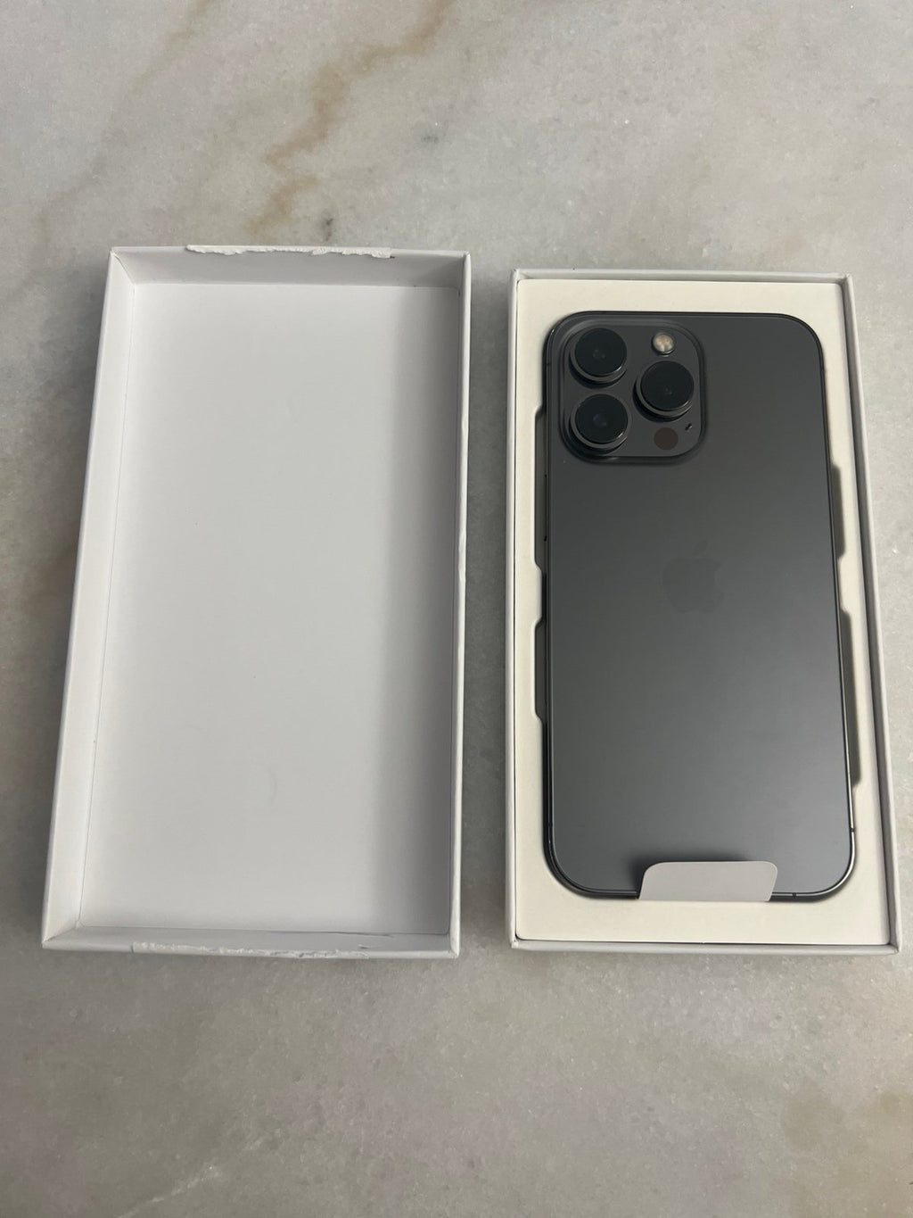 (NEW) Apple iPhone 13 Pro 128 GB in Graphite 8L87