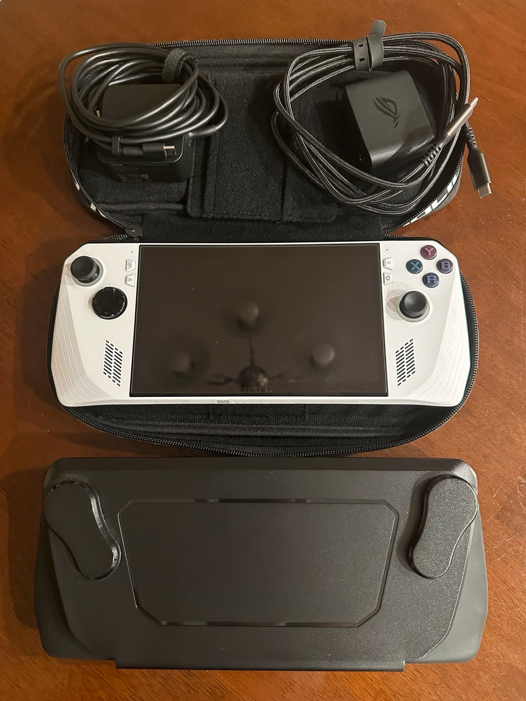 ASUS - ROG Ally 7"" 120Hz FHD 1080p Gaming Handheld - AMD Ryzen Z1 Extreme Proces 6H53