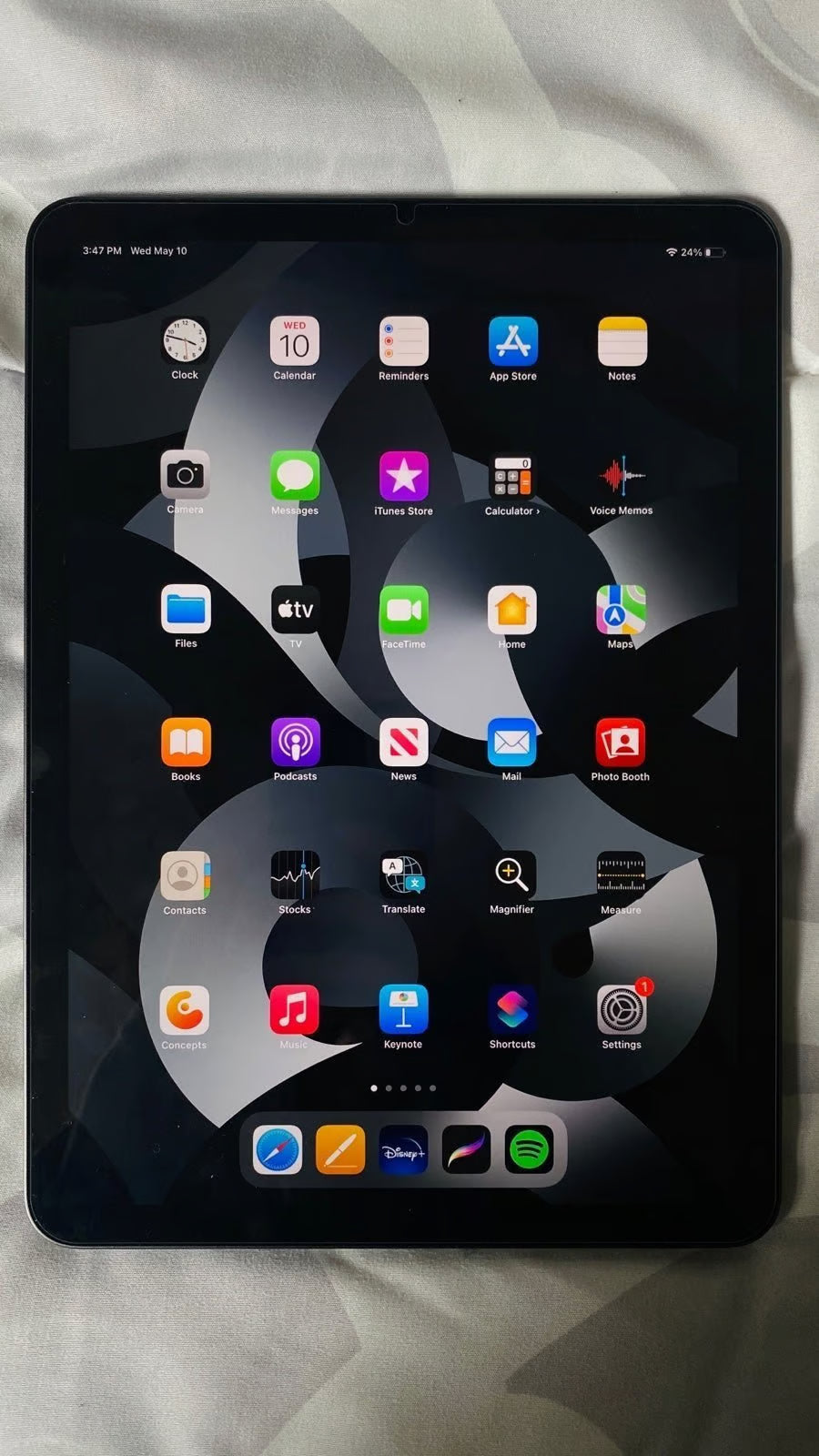 Apple iPad Air 5th Generation 256 GB 8W72