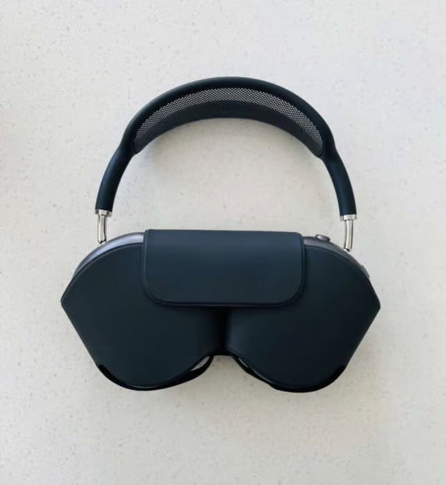 Apple AirPods Max in Space Gray 9W79