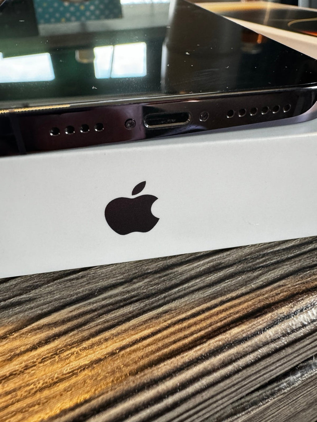 iPhone 14 Pro Max unlocked 512GB Great Condition Deep Purple 1H76