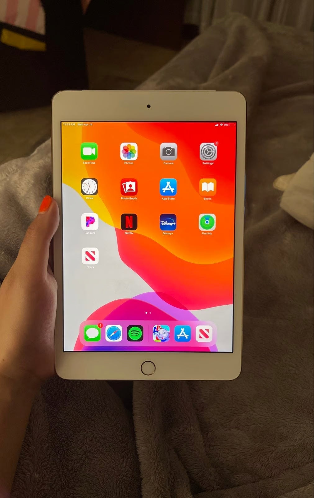 Ipad mini 4. Wifi + cellular 6J15