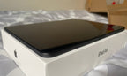 Apple iPad Air 5th Generation 256 GB 8W72