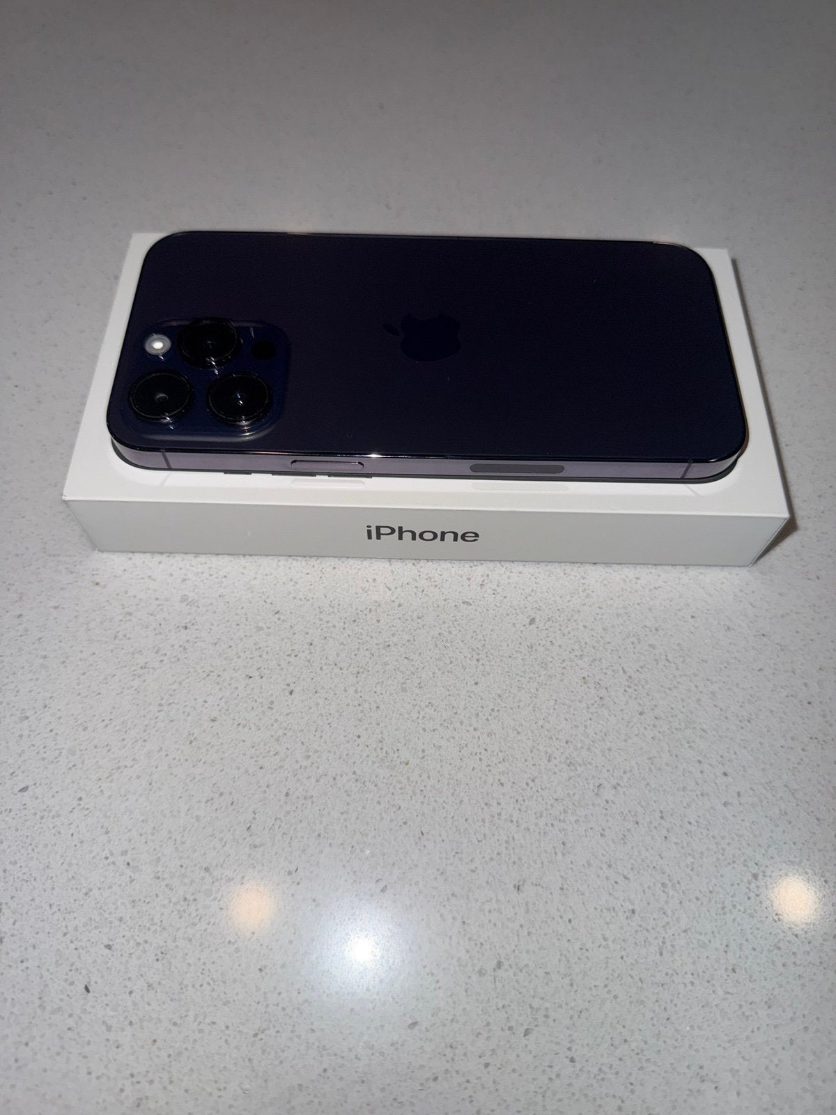 Apple iPhone 14 Pro Max 256 GB in Deep Purple Unlocked 8U59