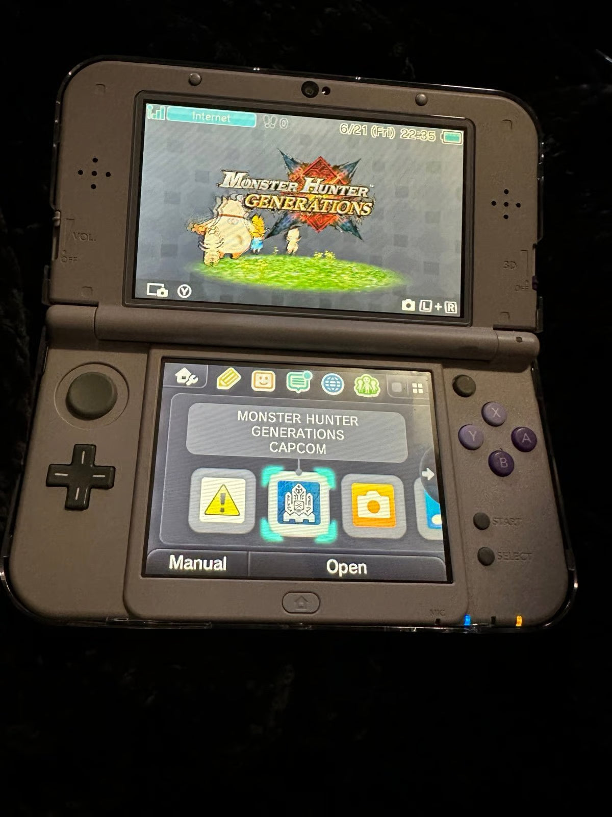 鈥淣ew鈥?Nintendo 3DS XL SNES Edition W/ Charging Cord Excellent Condition Mint