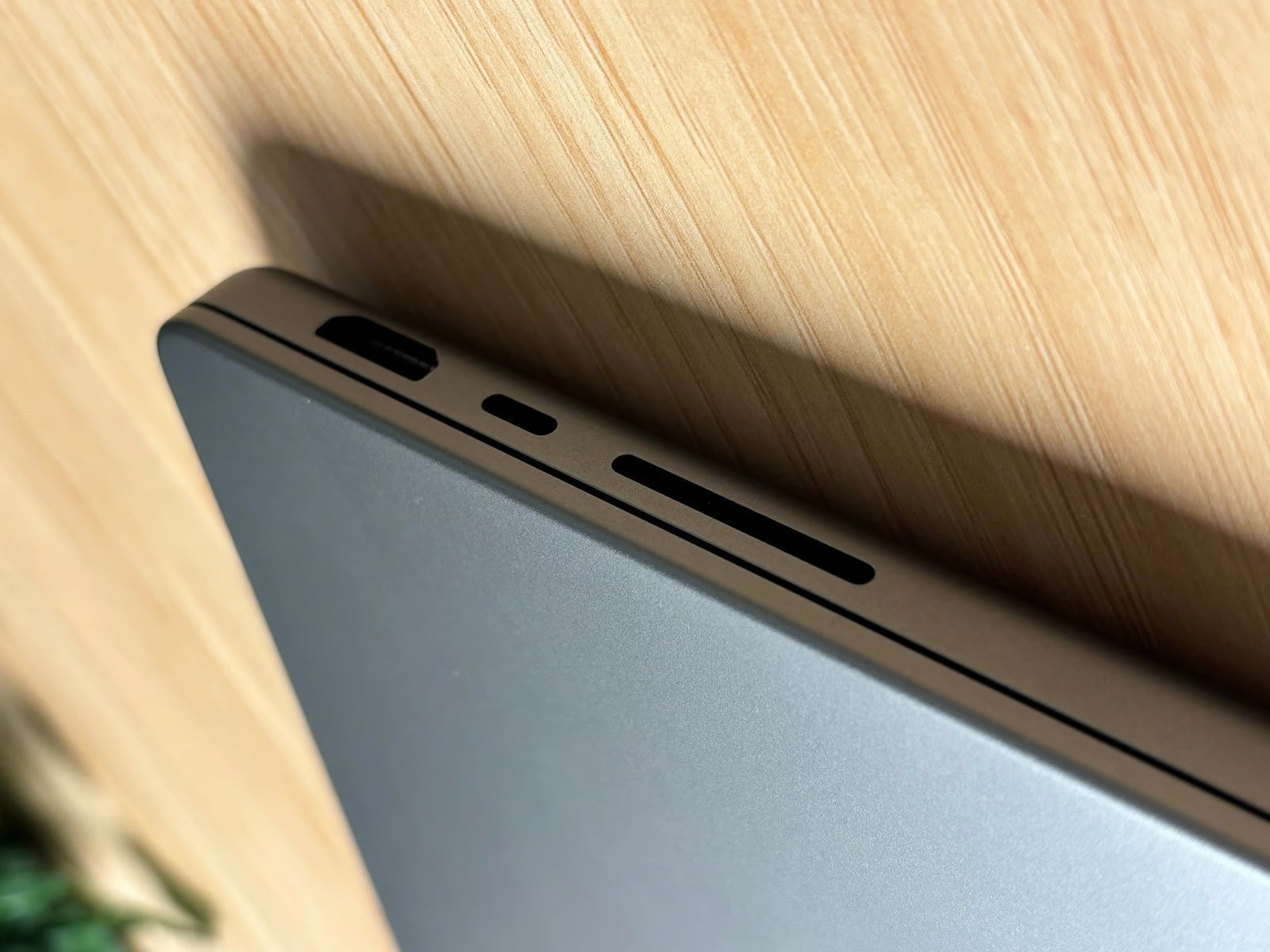 MacBook Pro 14 inch 2021 | M1 Pro | 16 GB Memory | 1 TB SSD | Space Gray 8Q96