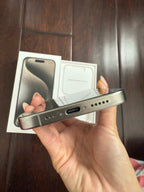 iPhone 15 pro unlocked 128GB 7F18