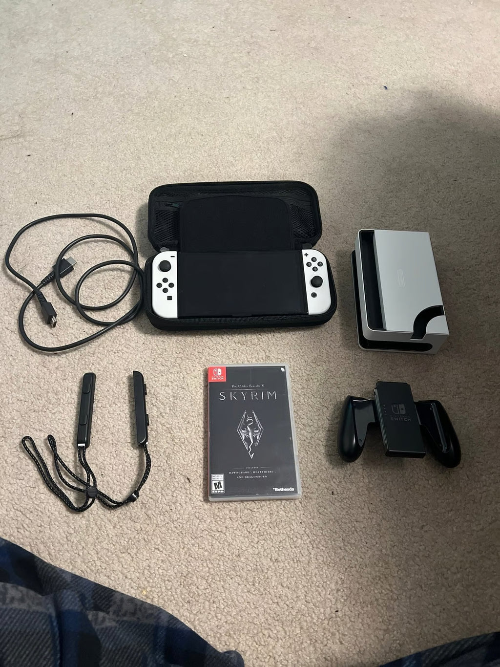 Nintendo switch oled w/ micro sd 3H69