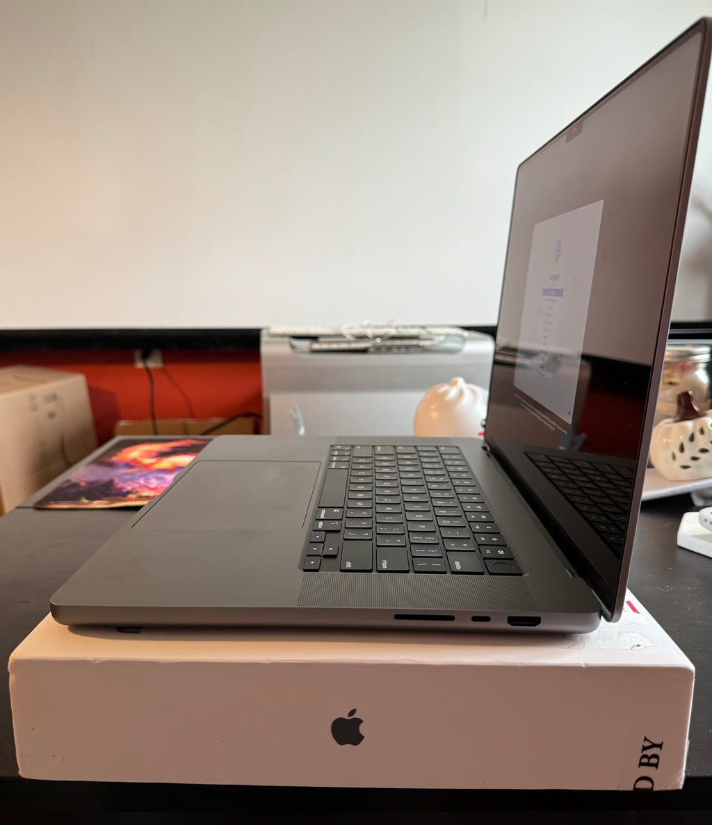 2021 16鈥?MacBook Pro M1 Pro / Great Condition 9M58