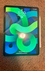 Apple iPad Air 5th Generation 64 GB in Green 6B66