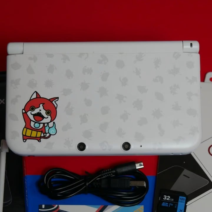 Nintendo 3DS XL Yo kai Watch Jibanyan W/ Charger, Stylus, 60+ Games & More!
