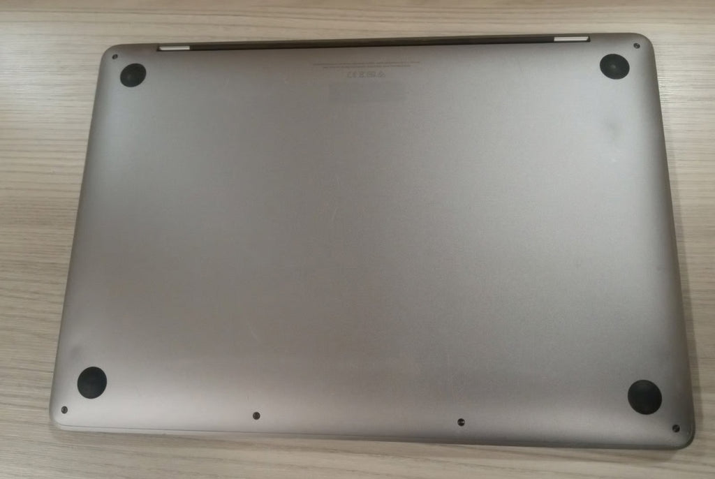 MacBook pro 2020 m1 chip 256gb SSD 8gb ram 6F18