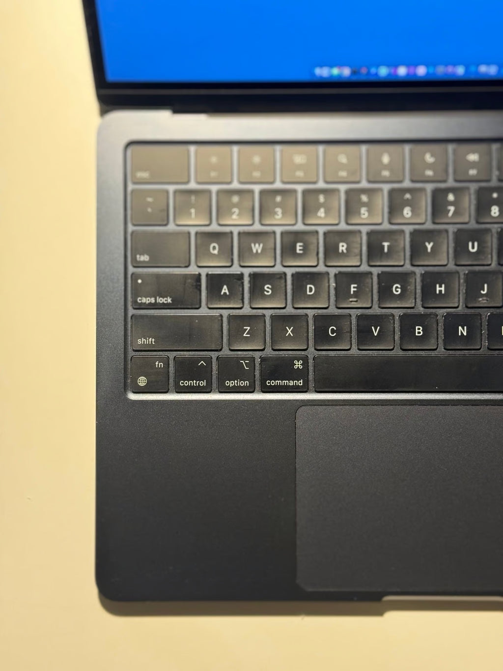 macbook air 2022 m2 7C86