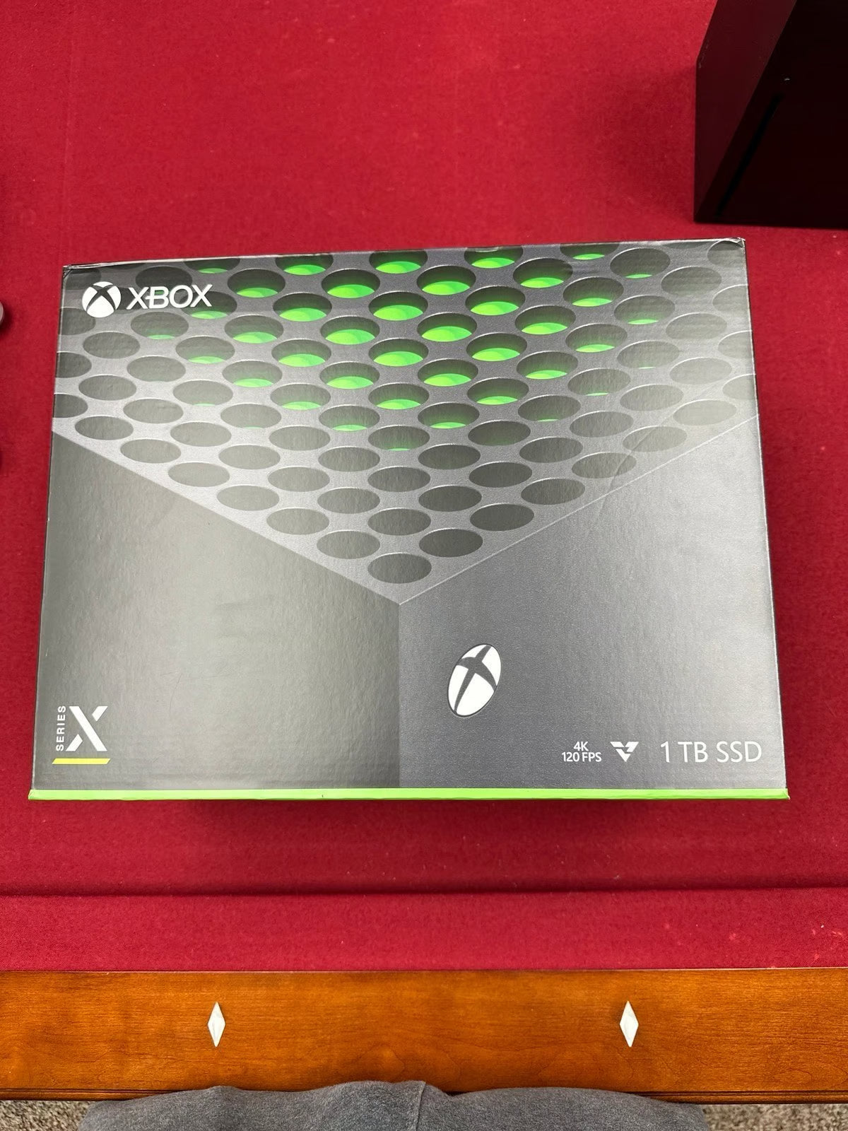 Xbox Series X console with Far Cry Primal Steelbook 5O68