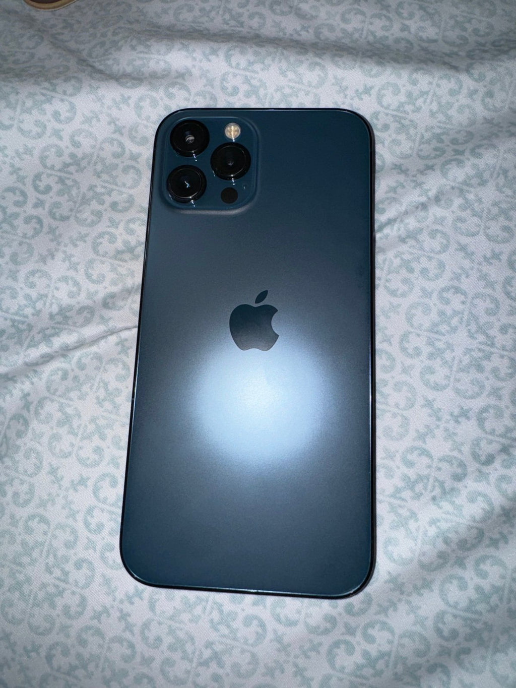 iPhone 12 Pro Max 128GB unlocked 6Z57