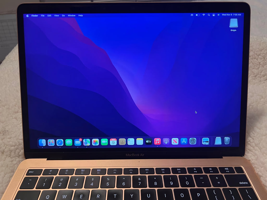 MacBook Air with fingerprint 2O33