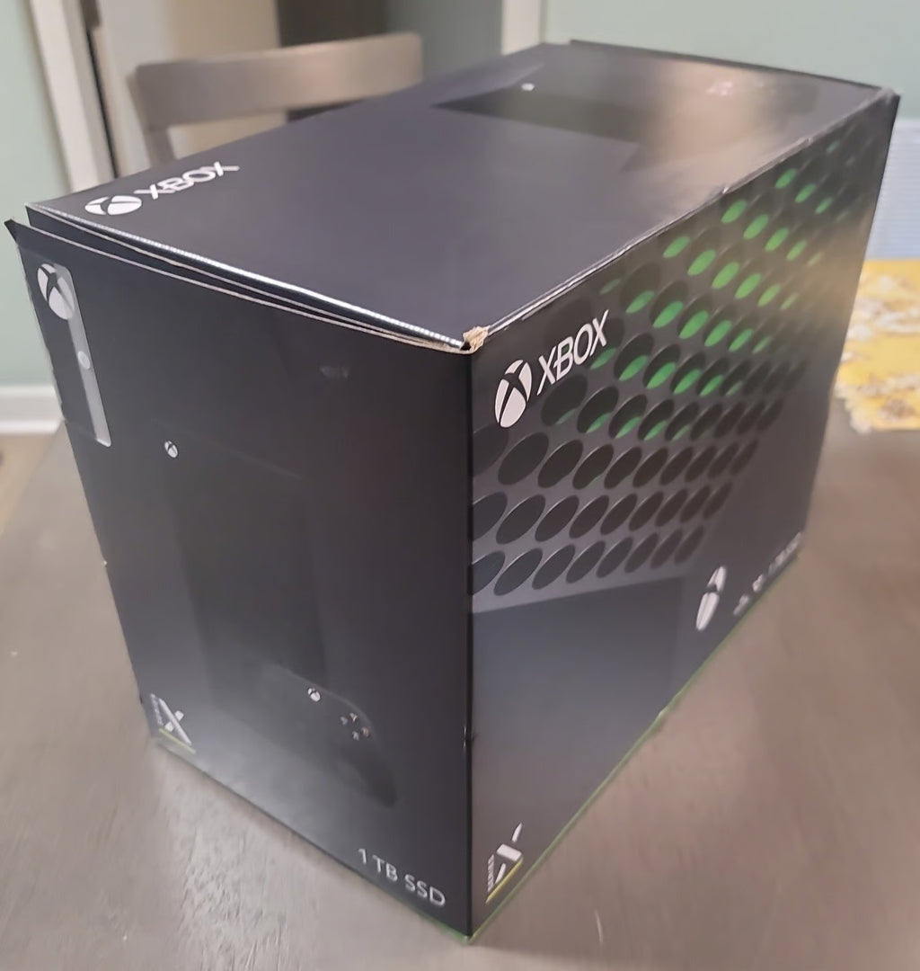 Xbox Series X 1 TB SSD with Controller Battery Charger 3K29